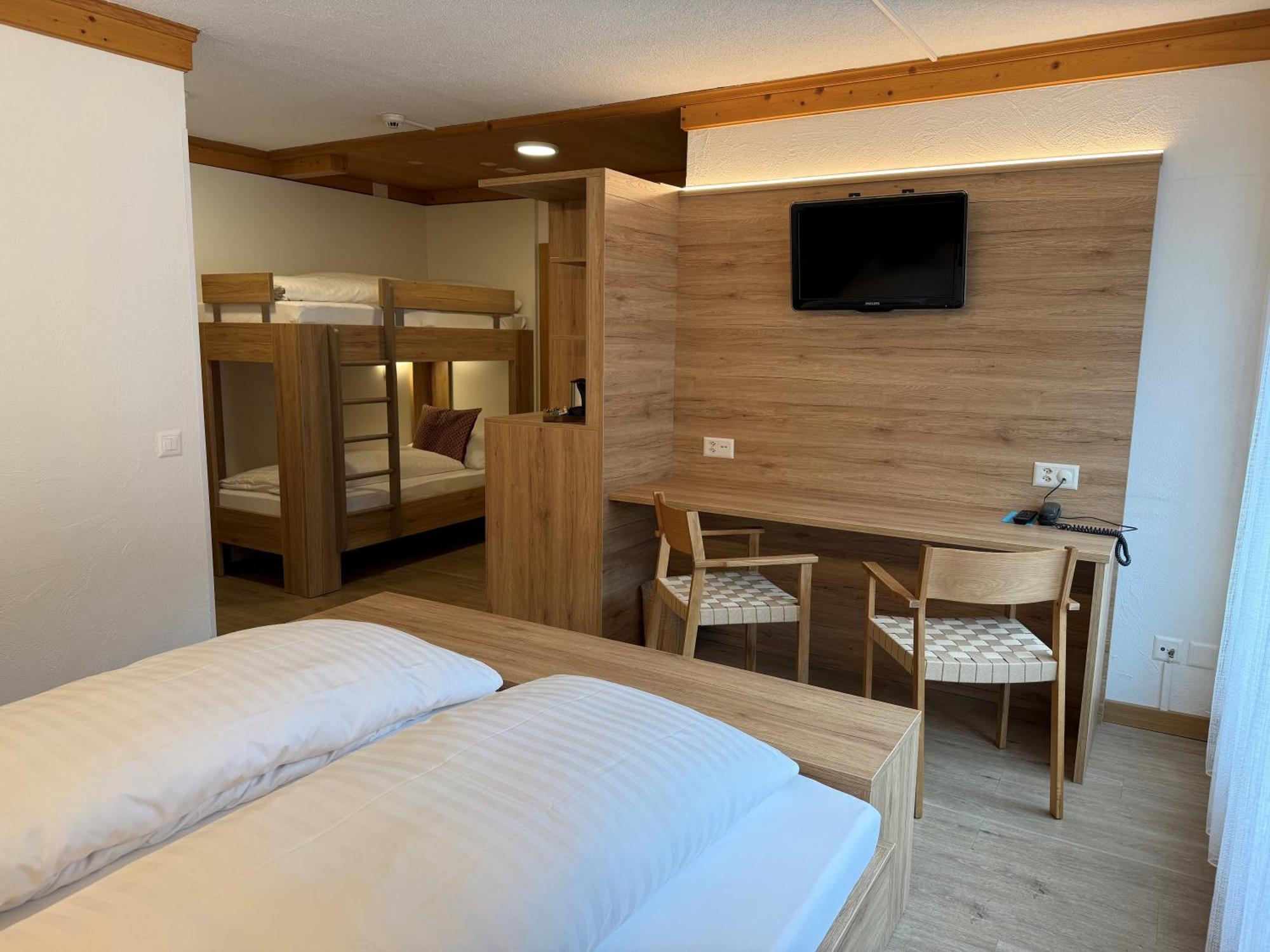 Hotel Crystal เอนเกลเบิร์ก ภายนอก รูปภาพ
