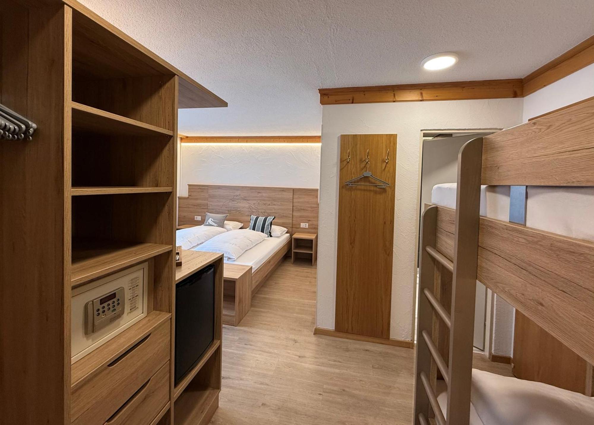 Hotel Crystal เอนเกลเบิร์ก ภายนอก รูปภาพ