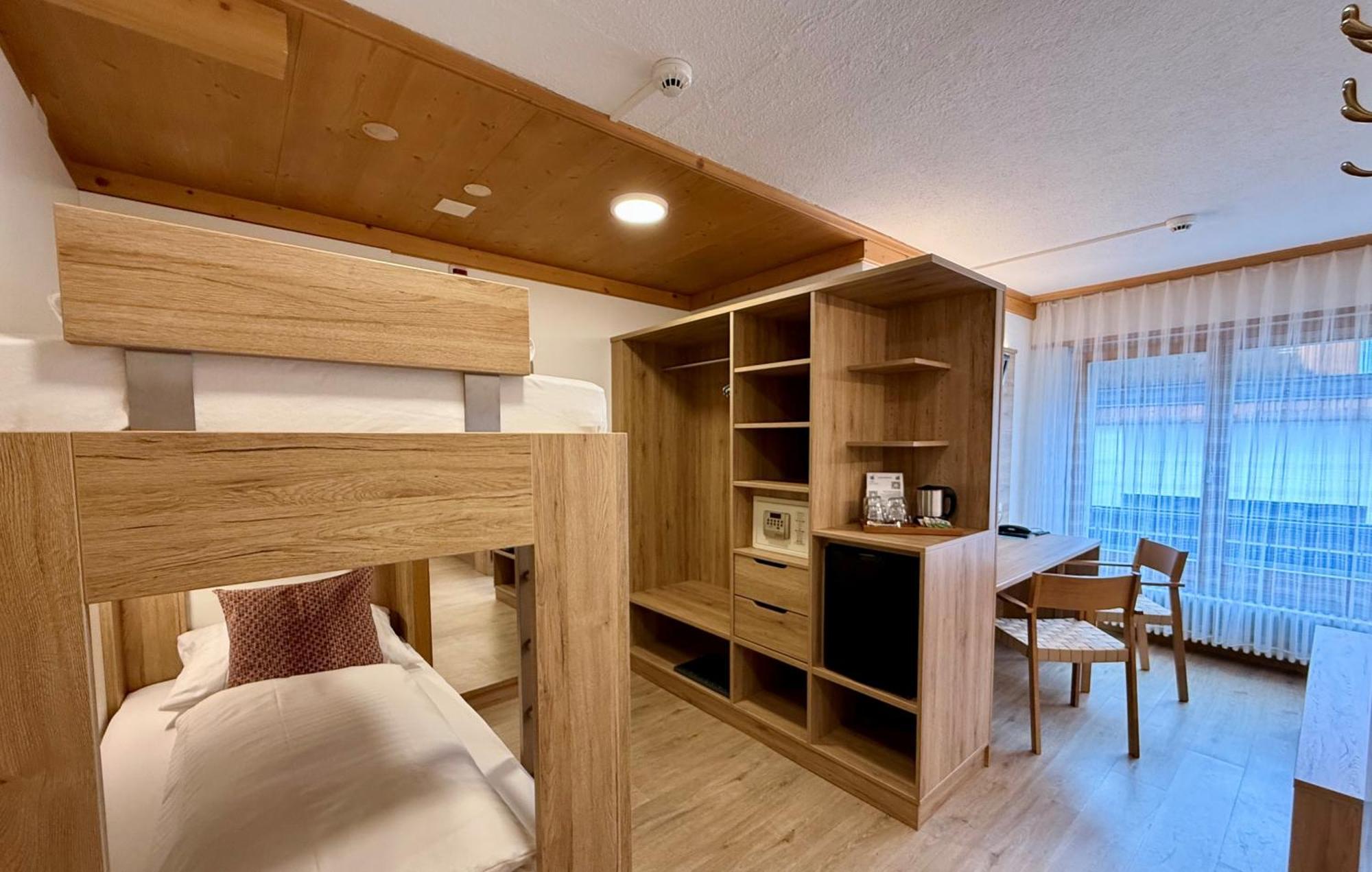 Hotel Crystal เอนเกลเบิร์ก ภายนอก รูปภาพ
